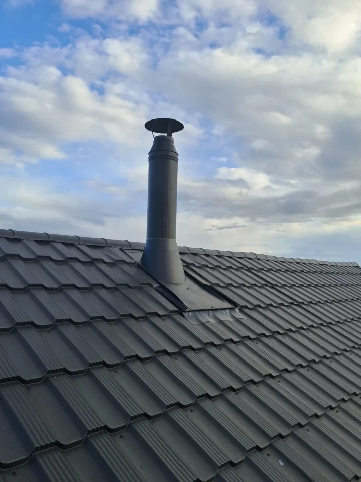 Detaliu coș de fum inox izolat dublu perete