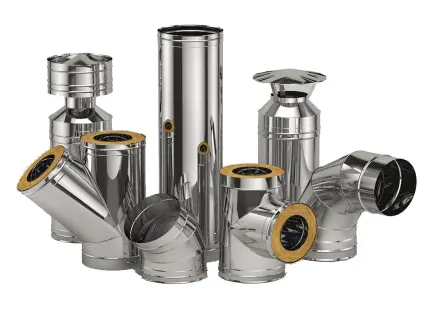 Coșuri de fum inox montate pe fațada unei clădiri — aplicație comercială